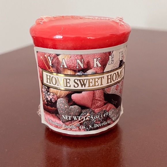 NEW Yankee Candle Home Sweet Home Red Votive Set - Picture 2 of 2